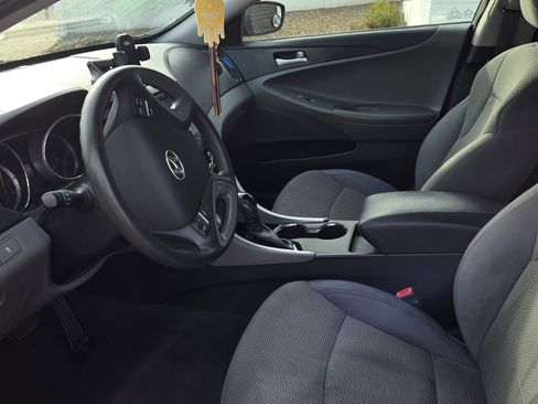 Used 2013 Hyundai Sonata GLS image 12