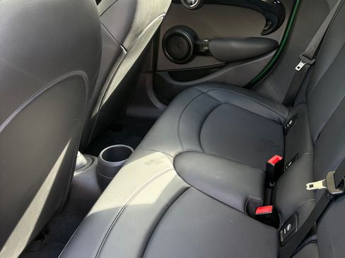 Used 2021 MINI Cooper 4-Door Hardtop image 14