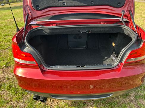 Used 2012 BMW 135i Convertible image 4