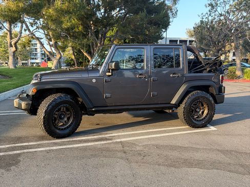 Used 2016 Jeep Wrangler Unlimited Sport AWD/4WD image 14