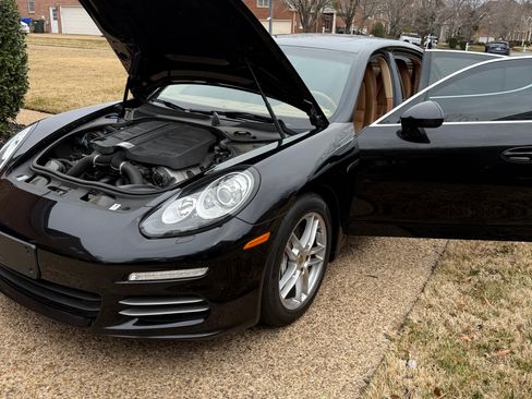 Used 2016 Porsche Panamera 4S image 11