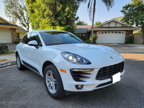 Used 2018 Porsche Macan Sport Edition image 1