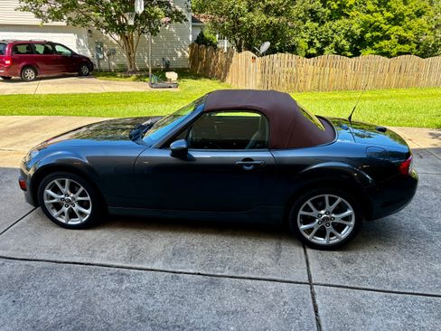 Used 2014 MAZDA MX-5 Miata Grand Touring w/ Premium Package RWD image 8