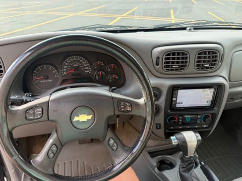 Used 2005 Chevrolet TrailBlazer LT AWD/4WD image 10