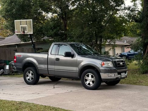 Used 2004 Ford F150 XLT image 2
