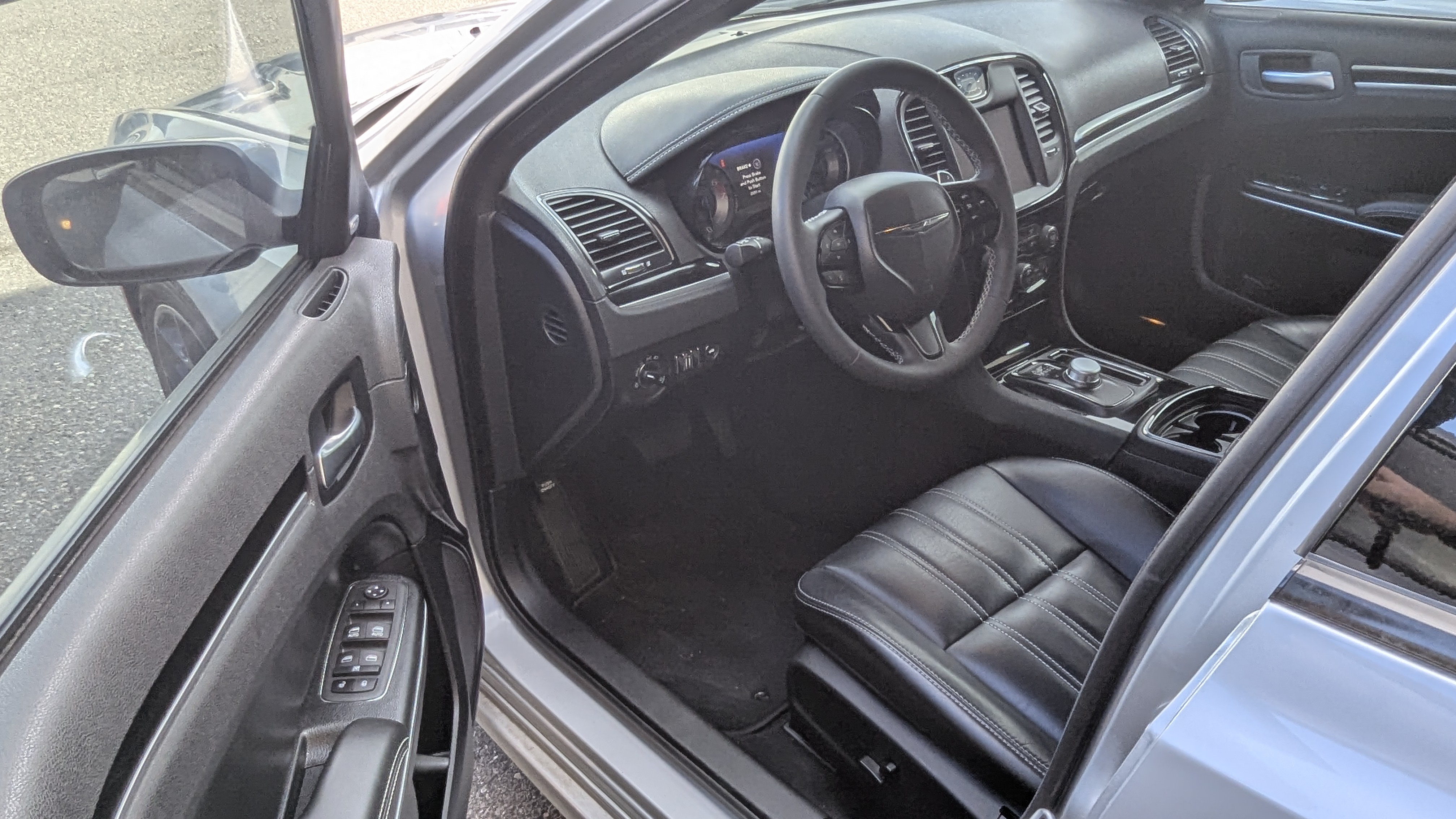 Used 2022 Chrysler 300 S RWD image 16