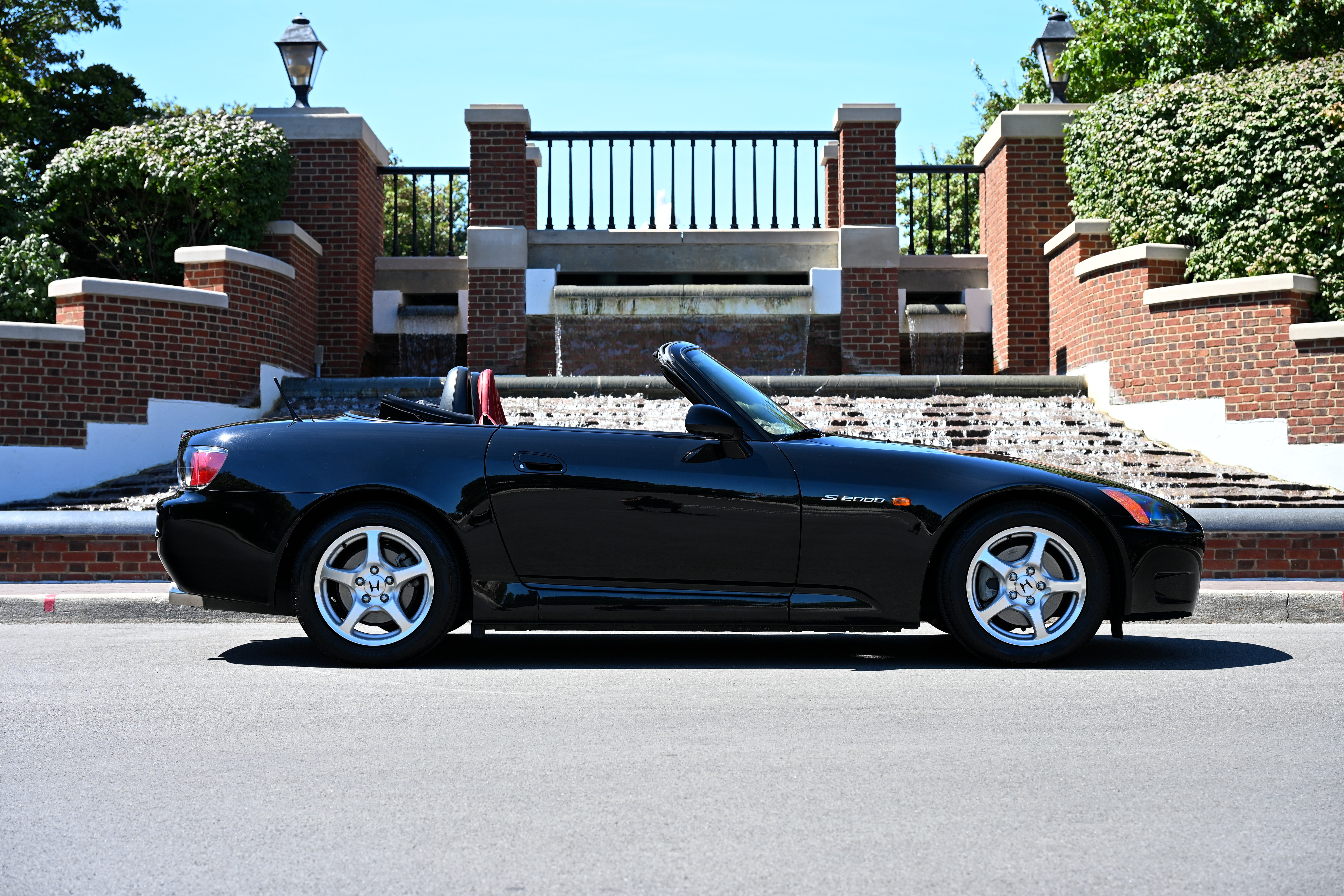 Used 2001 Honda S2000 image 9