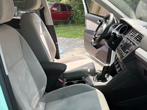 Used 2020 Volkswagen Tiguan S FWD image 11