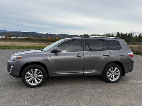 Used 2012 Toyota Highlander Limited image 2
