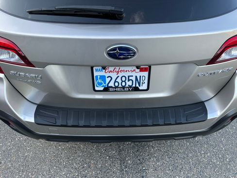 Used 2018 Subaru Outback 2.5i Limited w/ Popular Package #2 image 20