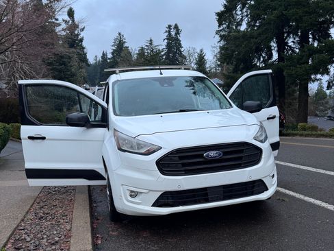 Used 2020 Ford Transit Connect XLT image 16