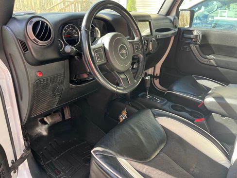 Used 2017 Jeep Wrangler Unlimited Sport w/ Quick Order Package 24S image 11