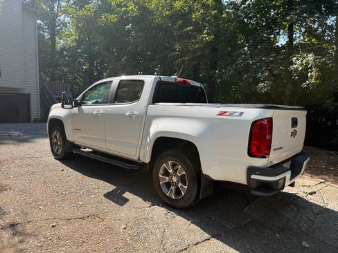 Used 2020 Chevrolet Colorado Z71 AWD/4WD image 11