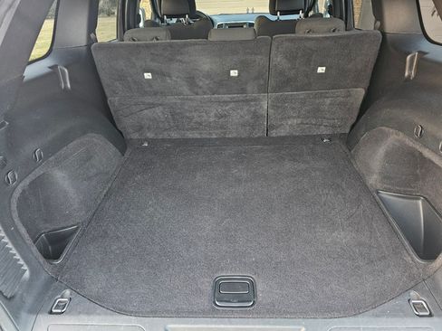 Used 2020 Jeep Grand Cherokee Laredo image 15