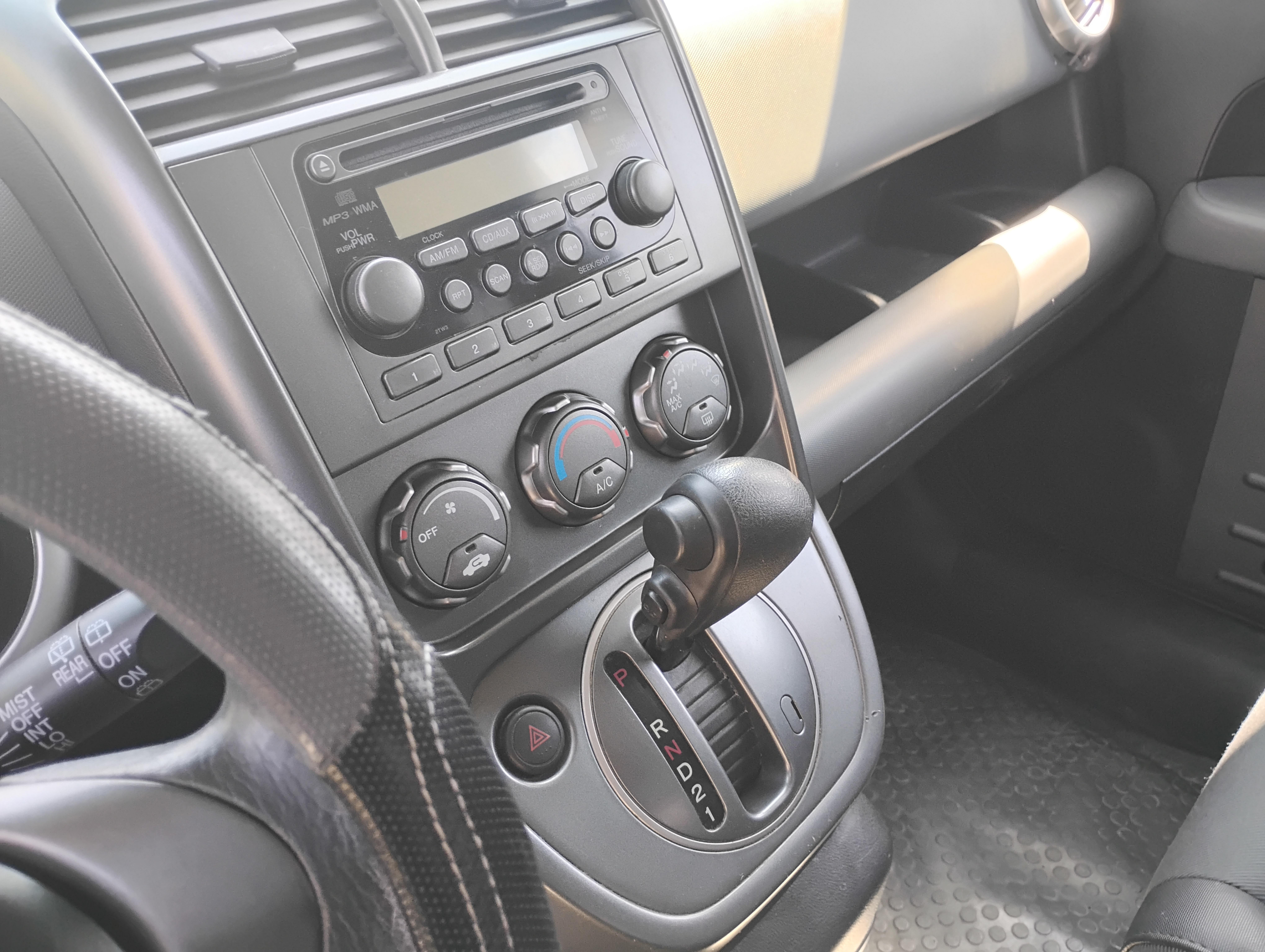 Used 2005 Honda Element EX image 11