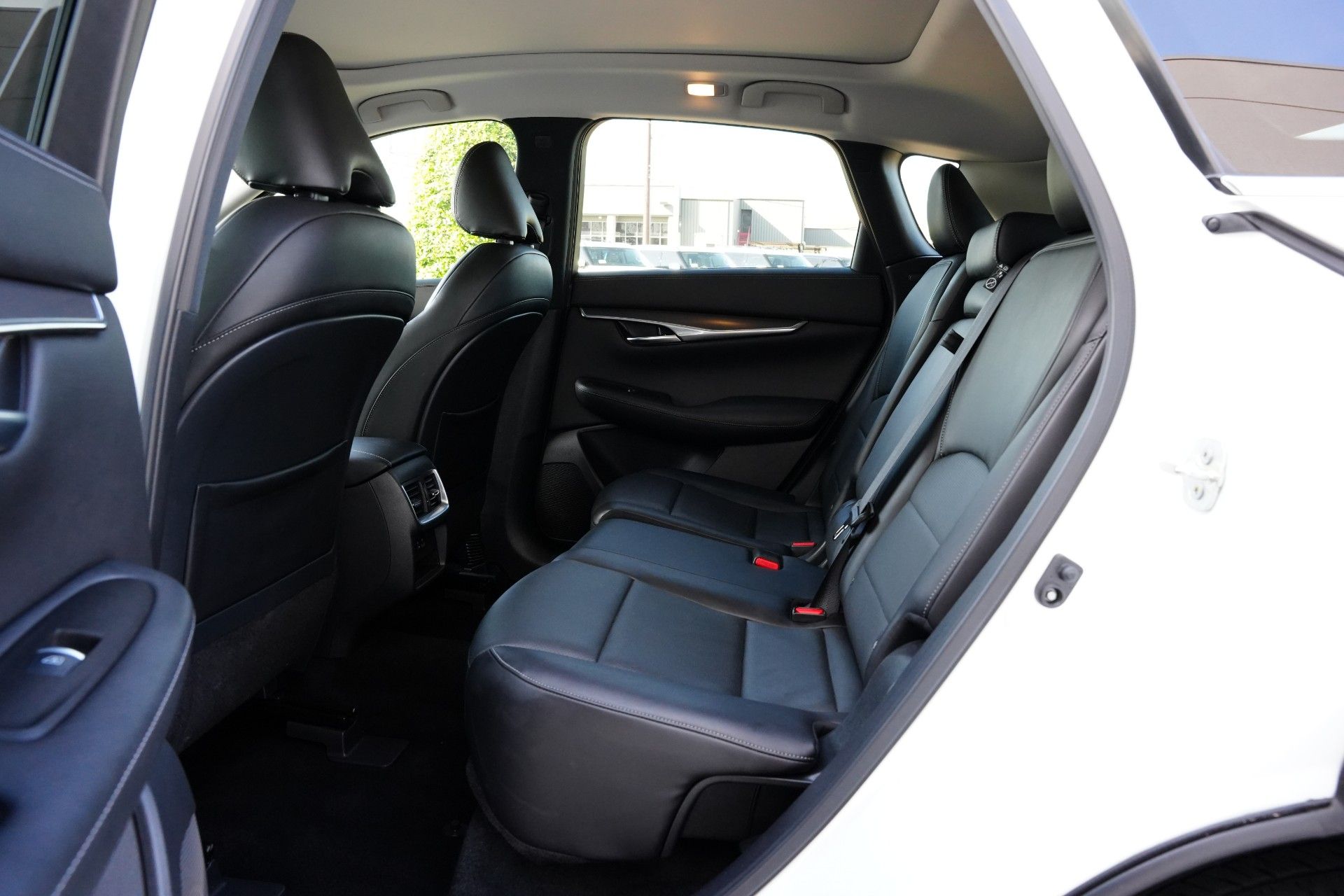 Used 2024 INFINITI QX50 Luxe FWD image 14