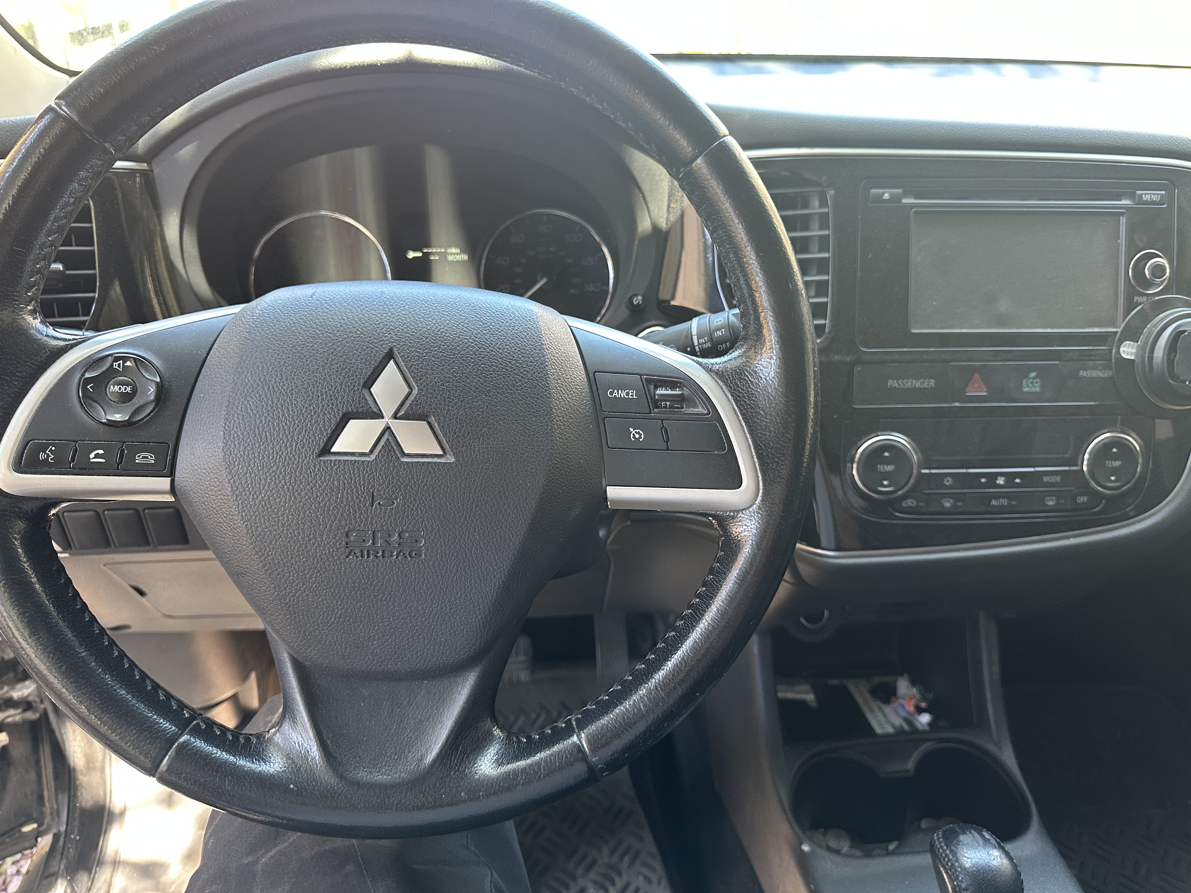 Used 2014 Mitsubishi Outlander SE FWD image 12