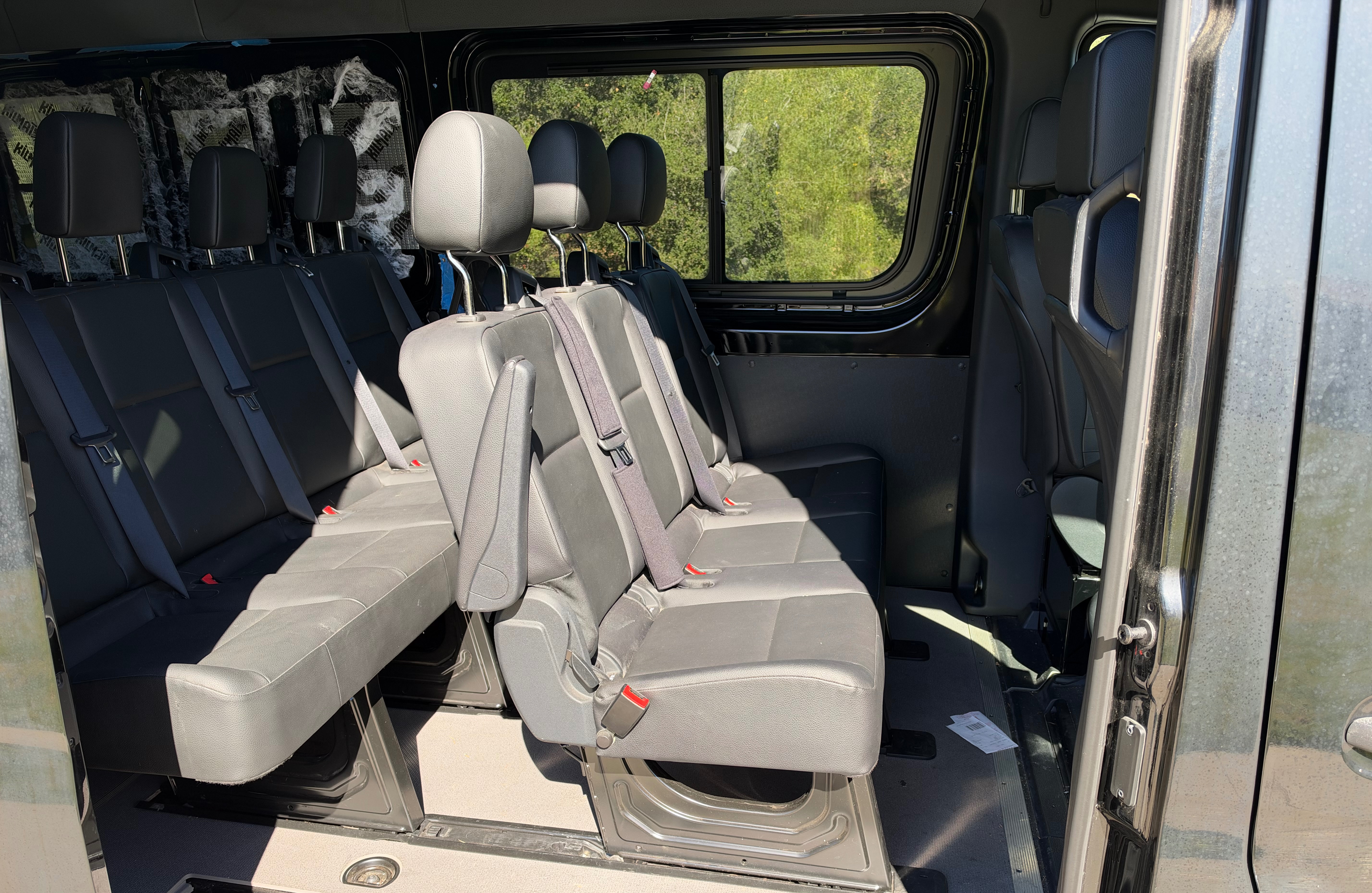 Used 2021 Mercedes-Benz Sprinter 2500 image 2