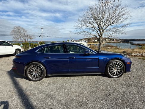 Used 2024 Porsche Panamera 4 image 8