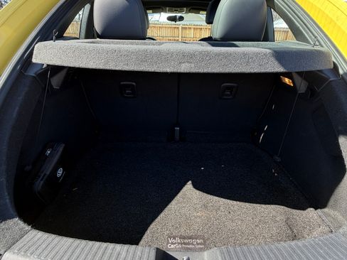 Used 2014 Volkswagen Beetle 1.8T image 21