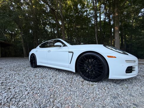 Used 2016 Porsche Panamera Edition RWD image 21