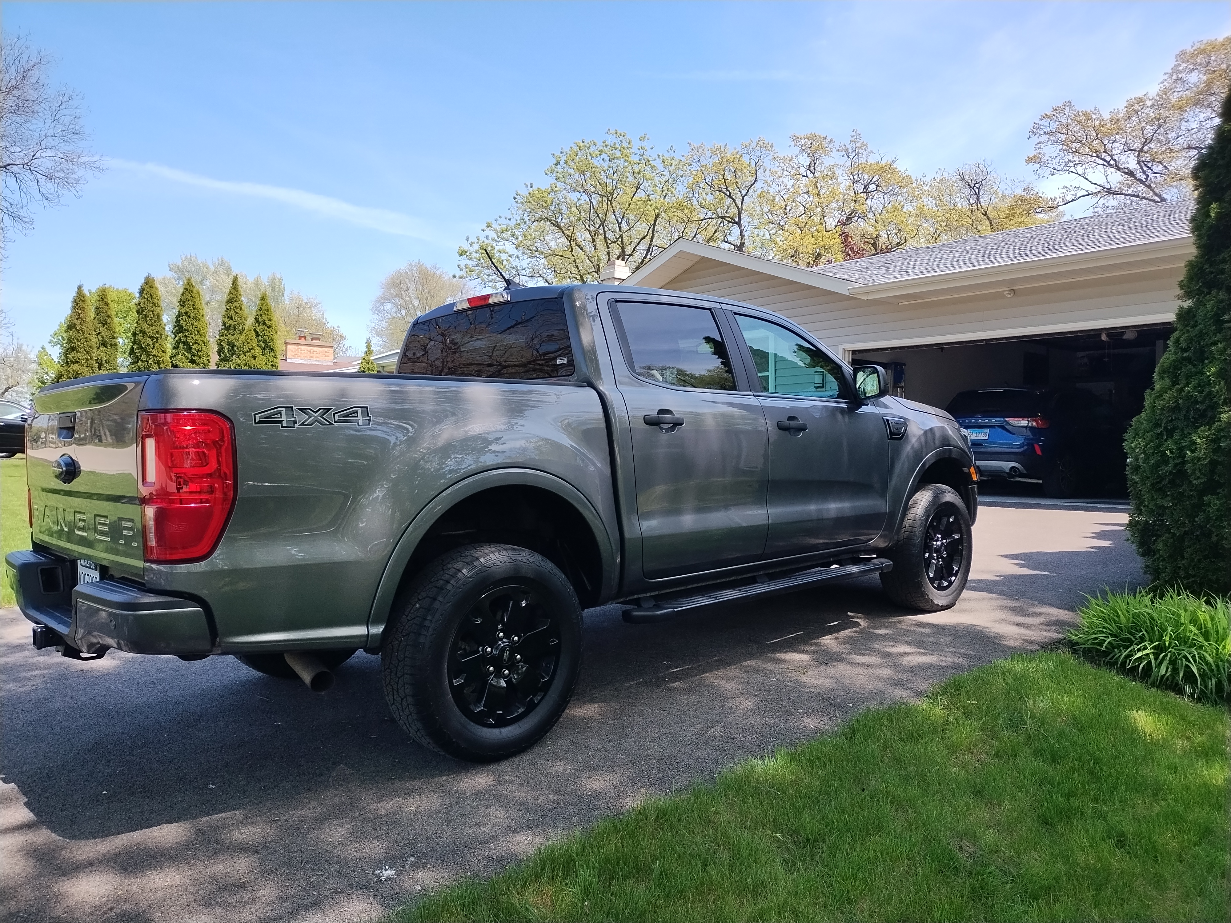 Used 2021 Ford Ranger XLT w/ Equipment Group 301A Mid AWD/4WD image 2