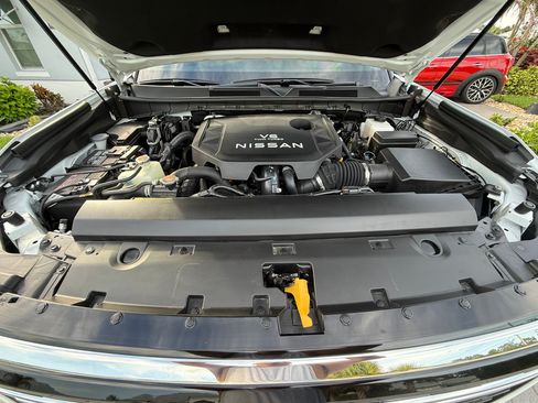 Used 2025 Nissan Armada Platinum Reserve RWD image 11
