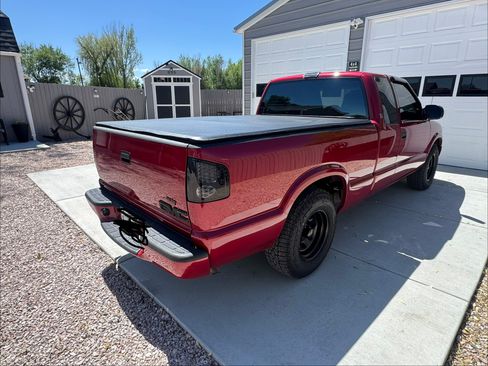 Used 2001 GMC Sonoma SLS w/ Super Spec Pkg 2 RWD image 4