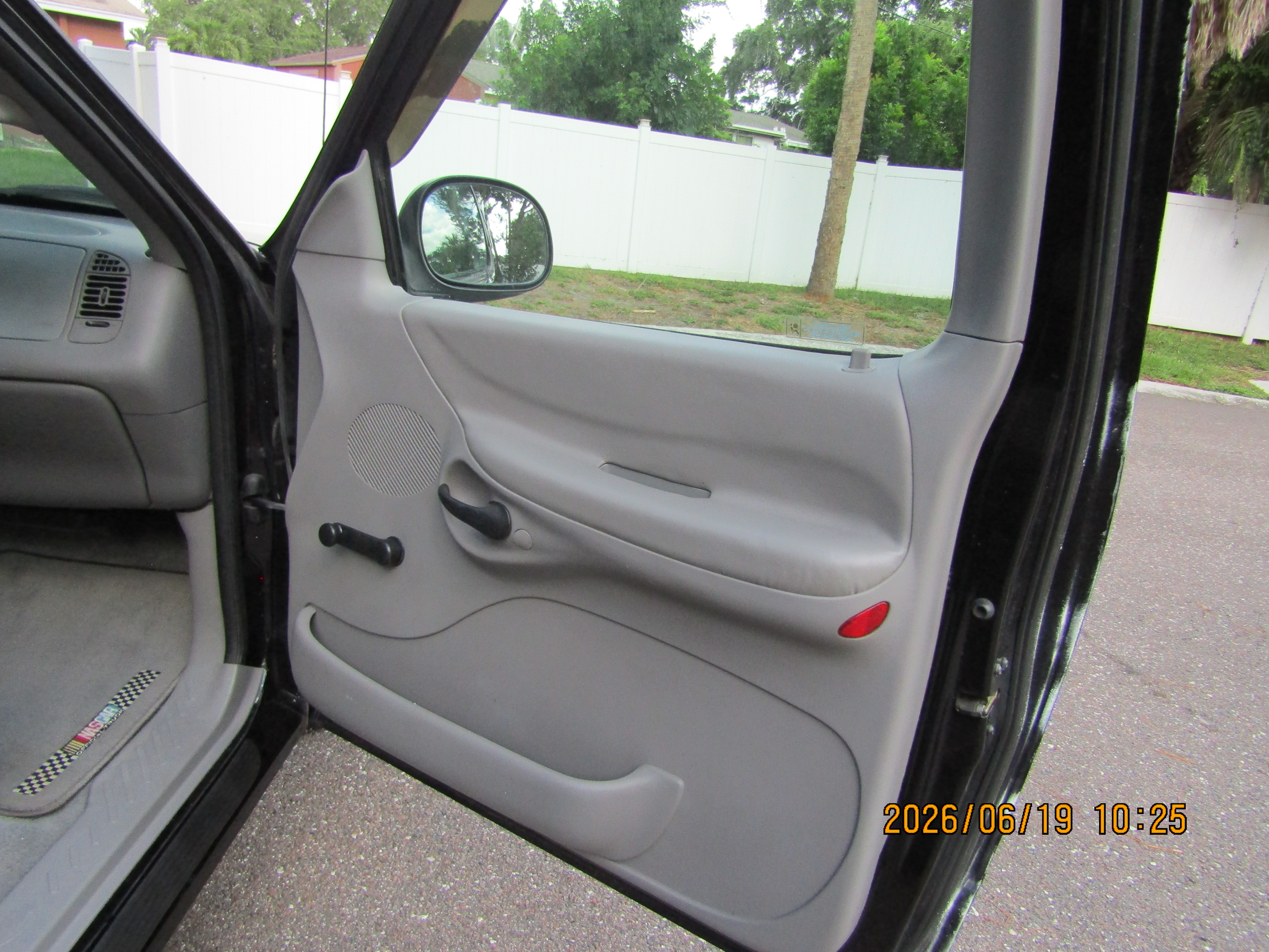 Used 1998 Ford F150 2WD Regular Cab image 26
