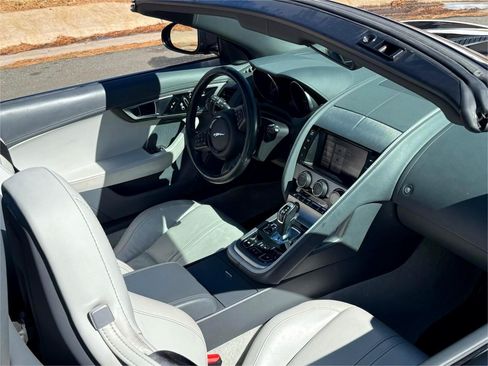Used 2014 Jaguar F-TYPE Convertible image 22