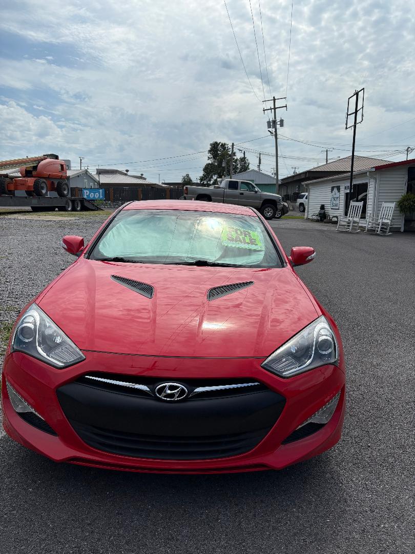 Used 2016 Hyundai Genesis Coupe 3.8 RWD image 5