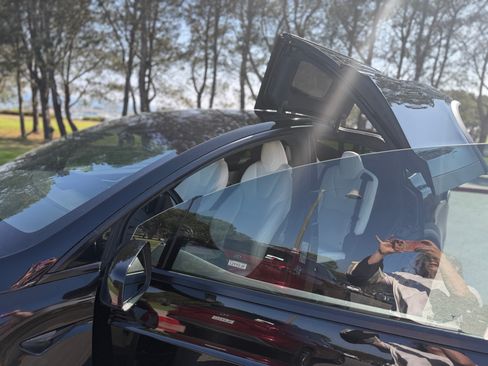 Used 2021 Tesla Model X Long Range AWD/4WD image 2