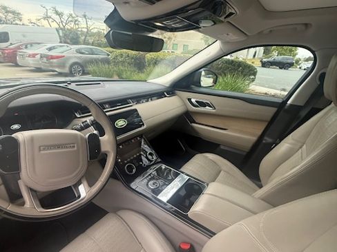 Used 2019 Land Rover Range Rover Velar S image 20