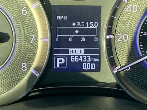 Used 2016 INFINITI QX80 4WD w/ Signature Edition Package image 11