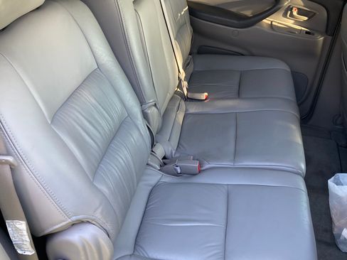 Used 2006 Toyota Sequoia SR5 RWD image 8