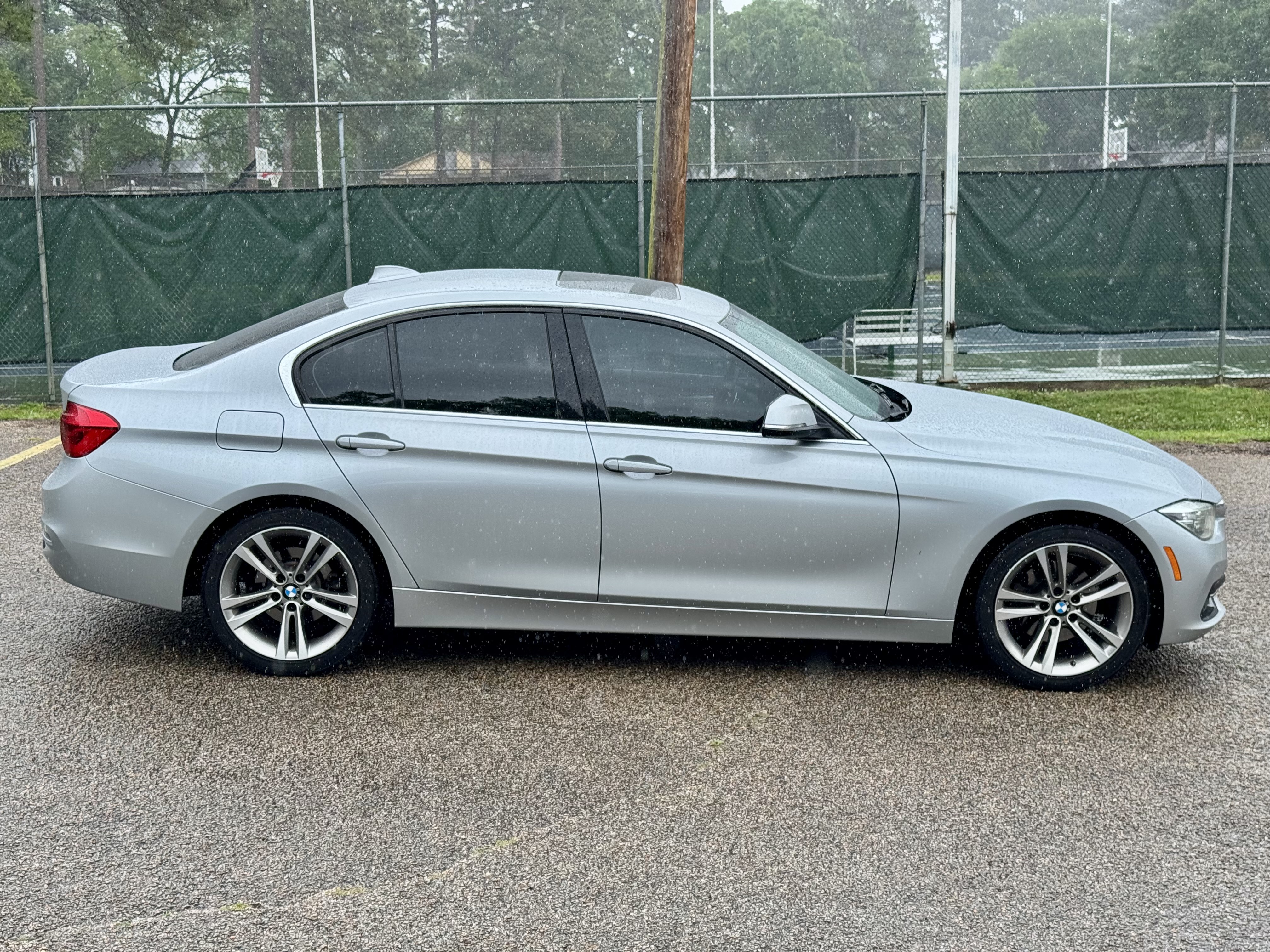 Used 2017 BMW 330i Sedan RWD image 5
