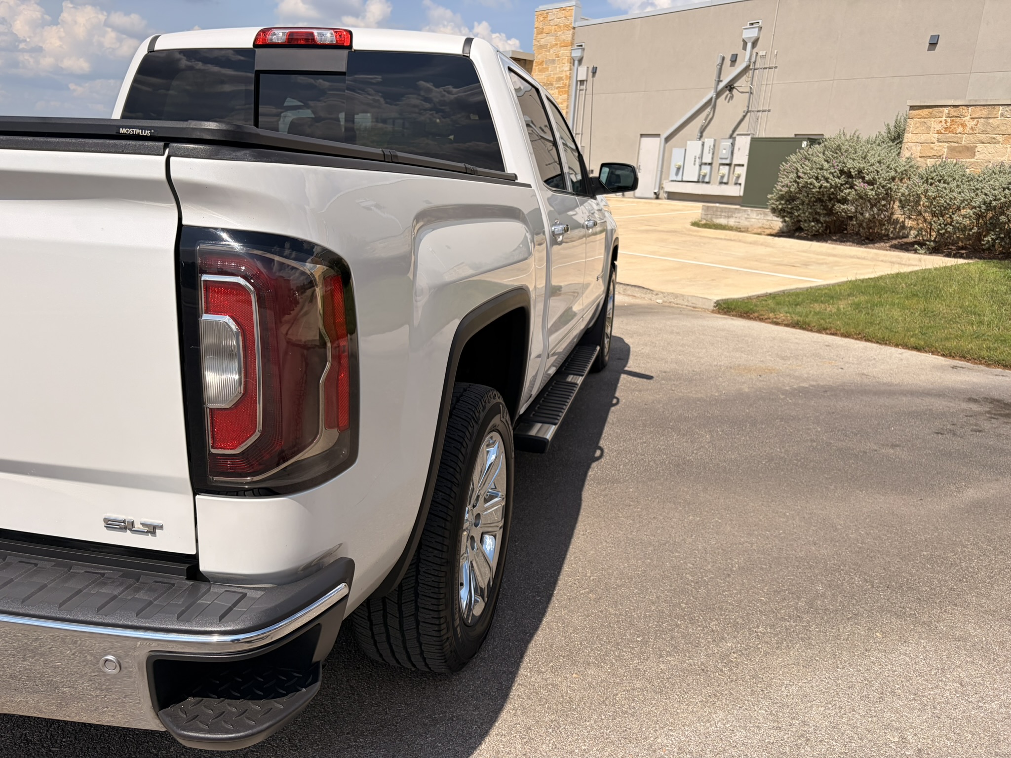 Used 2018 GMC Sierra 1500 SLT w/ Enhanced Driver Alert Package RWD image 22