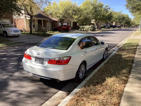 Used 2015 Honda Accord EX image 2