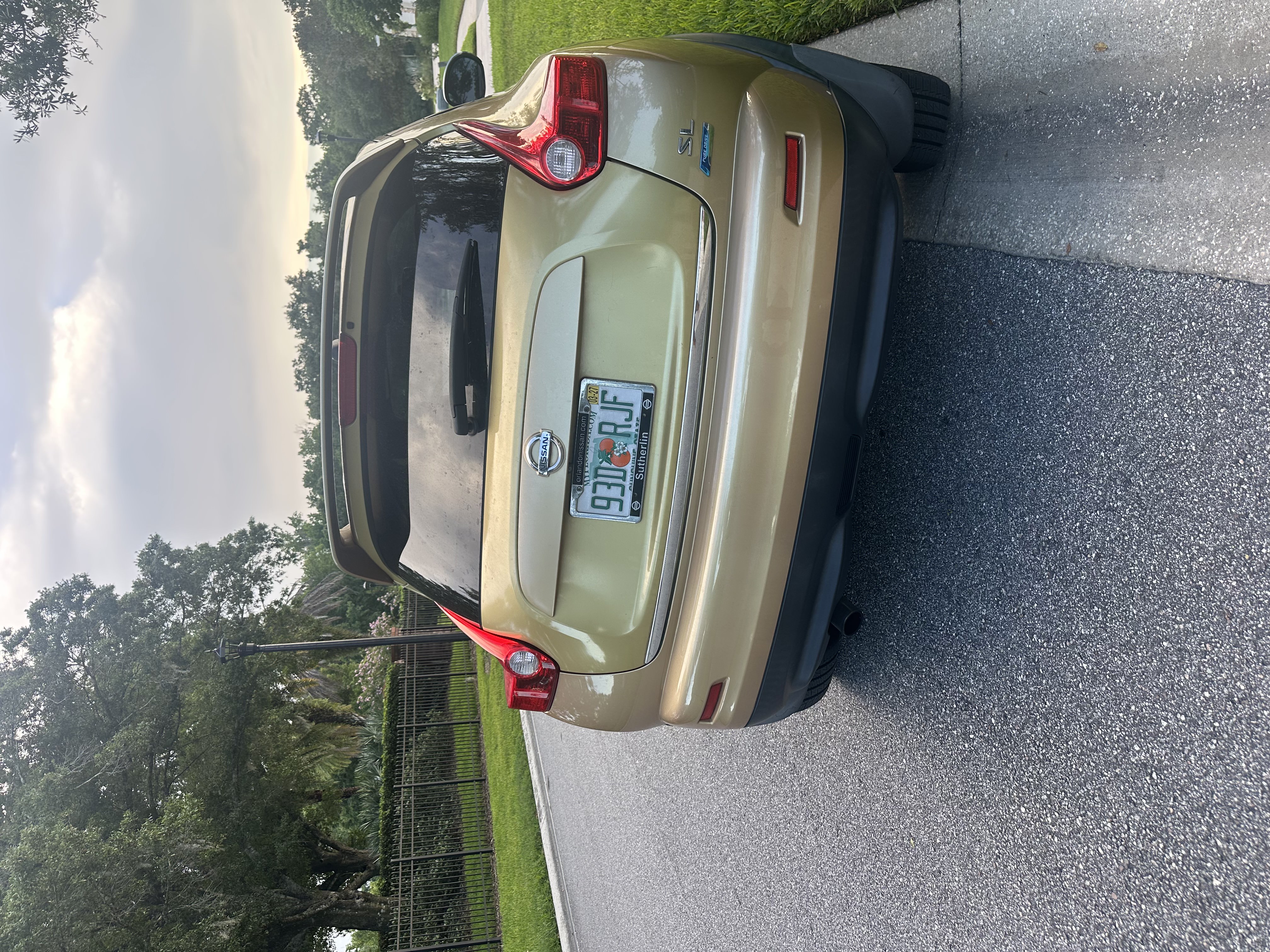 Used 2013 Nissan Juke SL w/ Chrome Pkg FWD image 5