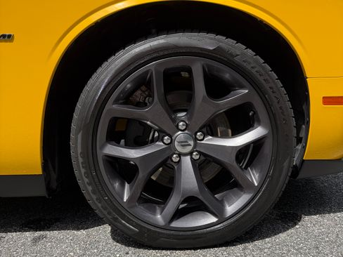 Used 2018 Dodge Challenger R/T Plus RWD image 11