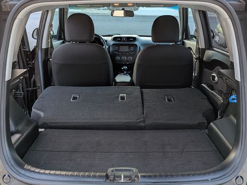 Used 2014 Kia Soul + w/ UVO w/Eservices Package image 11