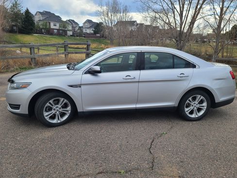 Used 2016 Ford Taurus SEL AWD/4WD image 4