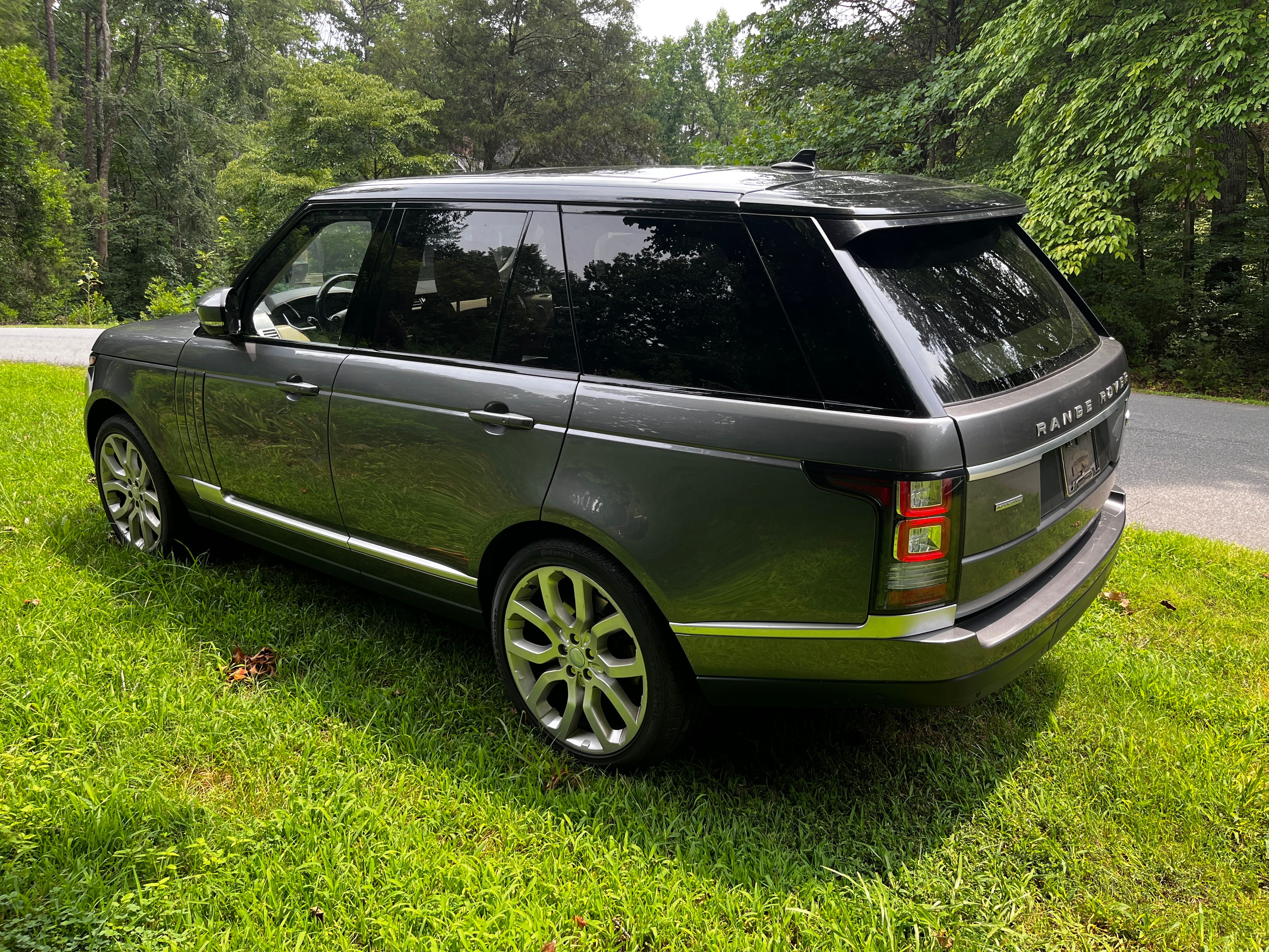 Used 2016 Land Rover Range Rover Supercharged AWD/4WD image 13