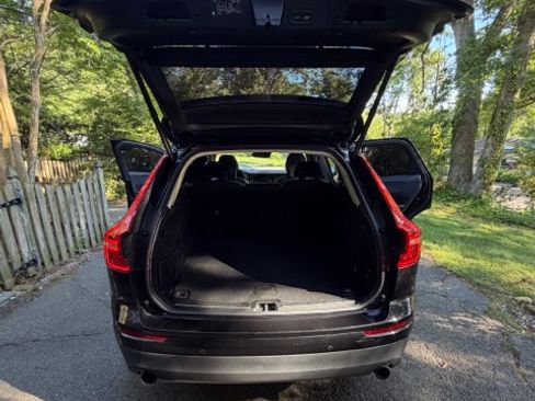 Used 2019 Volvo XC60 T5 Momentum w/ Premium Package AWD/4WD image 20