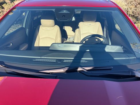 Used 2024 Cadillac XT4 Premium Luxury w/ Cold Weather Package image 12