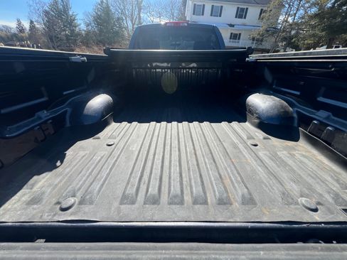 Used 2015 Toyota Tundra SR image 11