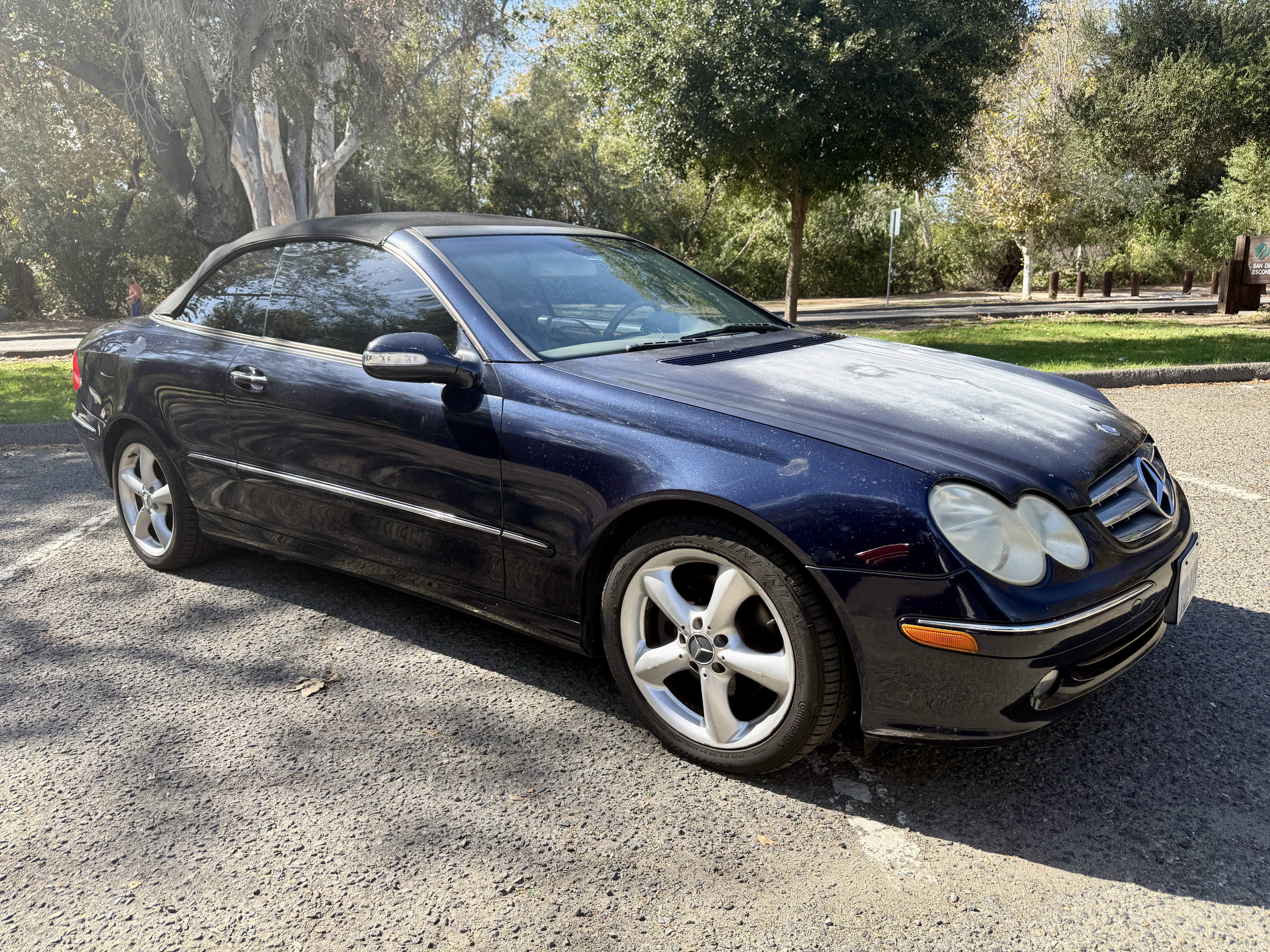 Used 2005 Mercedes-Benz CLK 320 Cabriolet image 1