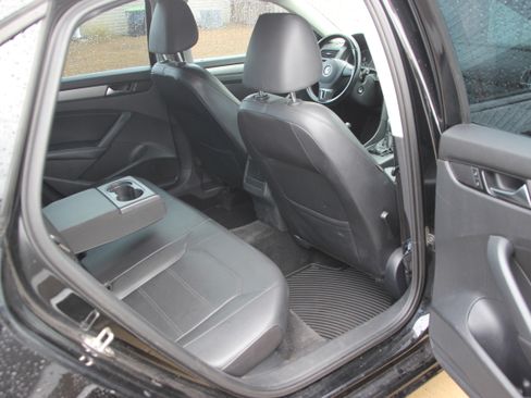 Used 2015 Volkswagen Passat 1.8T Wolfsburg Edition image 14