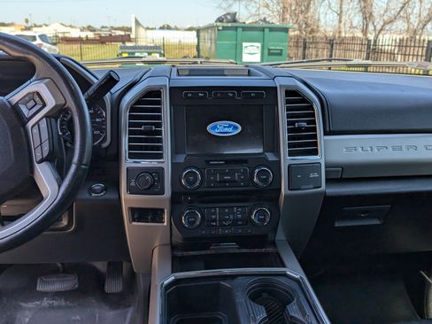 Used 2017 Ford F250 Lariat w/ Lariat Ultimate Package image 16