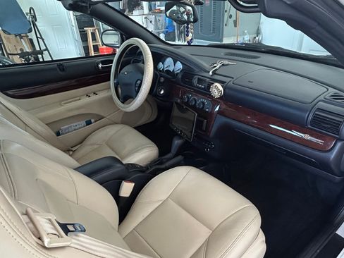 Used 2003 Chrysler Sebring Limited image 6